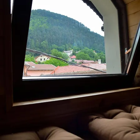 Casa Chiper - Attic Apartment With View Braşov Extérieur photo